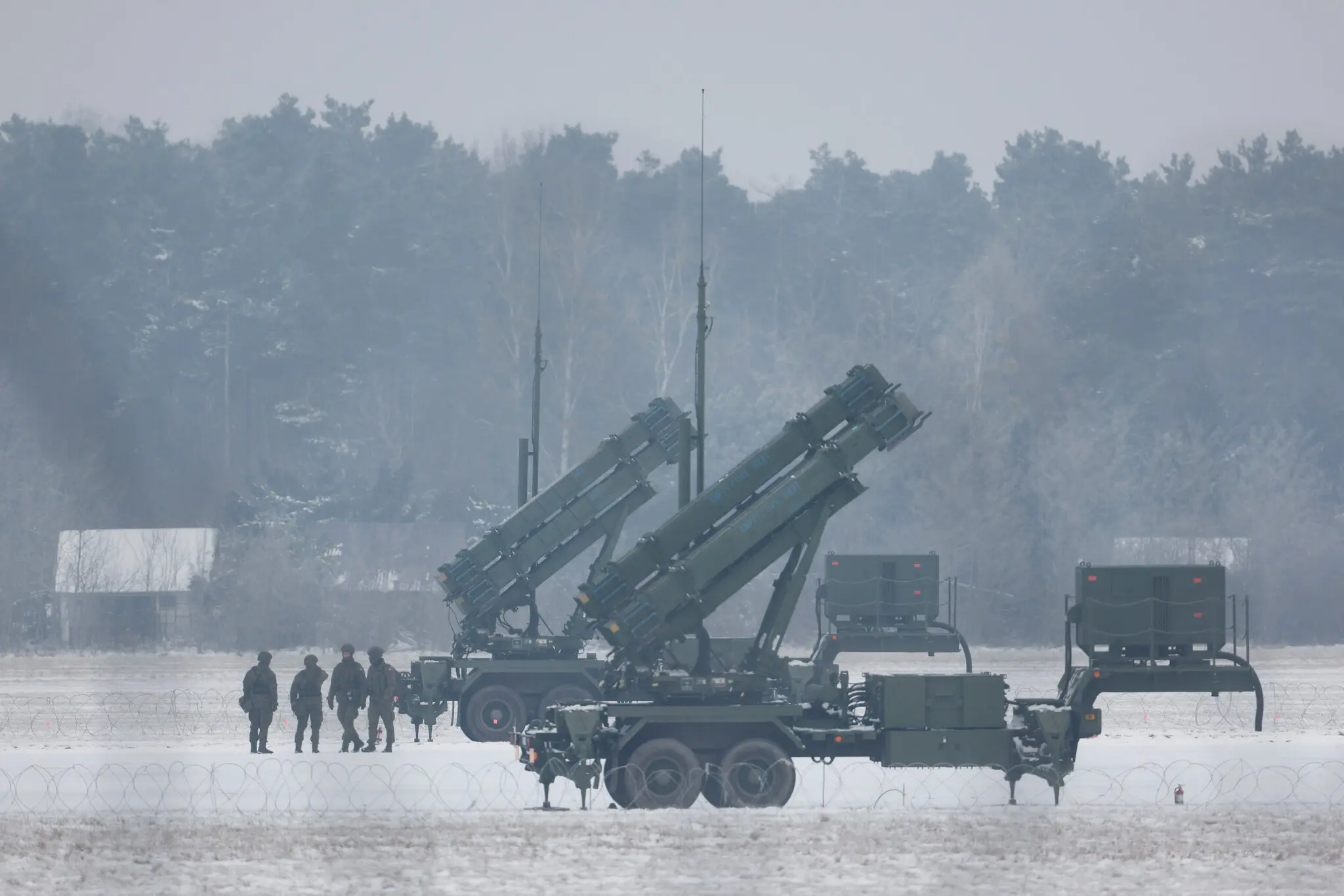 Пускові установки Patriot у Варшаві, Польща, у лютому. Найгостріша потреба України зараз – це боєприпаси для ППО